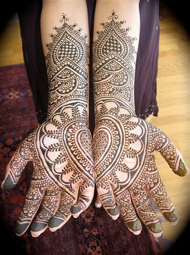 Mehndi/Henna On Hand